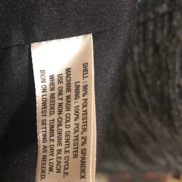 Gorgeous multi flower color dress. - Picture 5 of 7